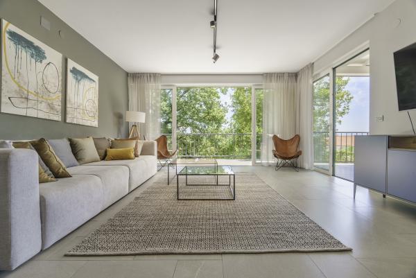 3 bedroom penthouse 200 meters from the sea - move in ready