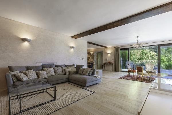 2 bedroom apartment 200 meters from the sea - move in ready