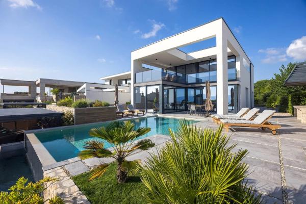 Moderne Villa mit Pool in privatem Resort – Insel Krk