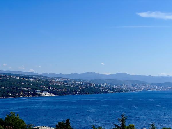 Spacious penthouse with three bedrooms and panoramic sea views - Opatija