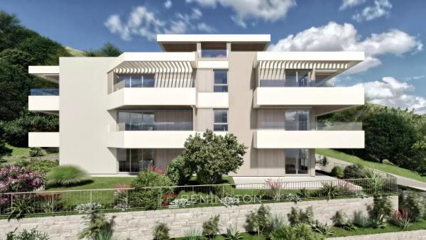 Građevinsko zemljište s projektom za 6 stanova i pogledom na more - Opatijska Rivijera